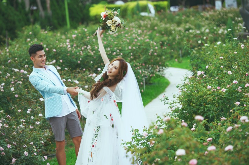 婚紗照,童趣婚紗照,個性婚紗照,可愛婚紗照,婚紗照風格,婚紗照姿勢