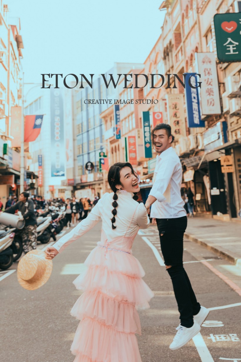 老街拍婚紗照,老街婚紗照,淡水婚紗照,十分婚紗照,婚紗照風格,婚紗照姿勢,拍婚紗照